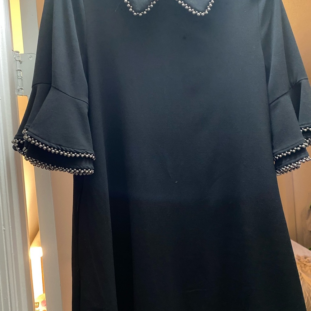 Gracia Black Dress with Pearl Details A Line. Elegant